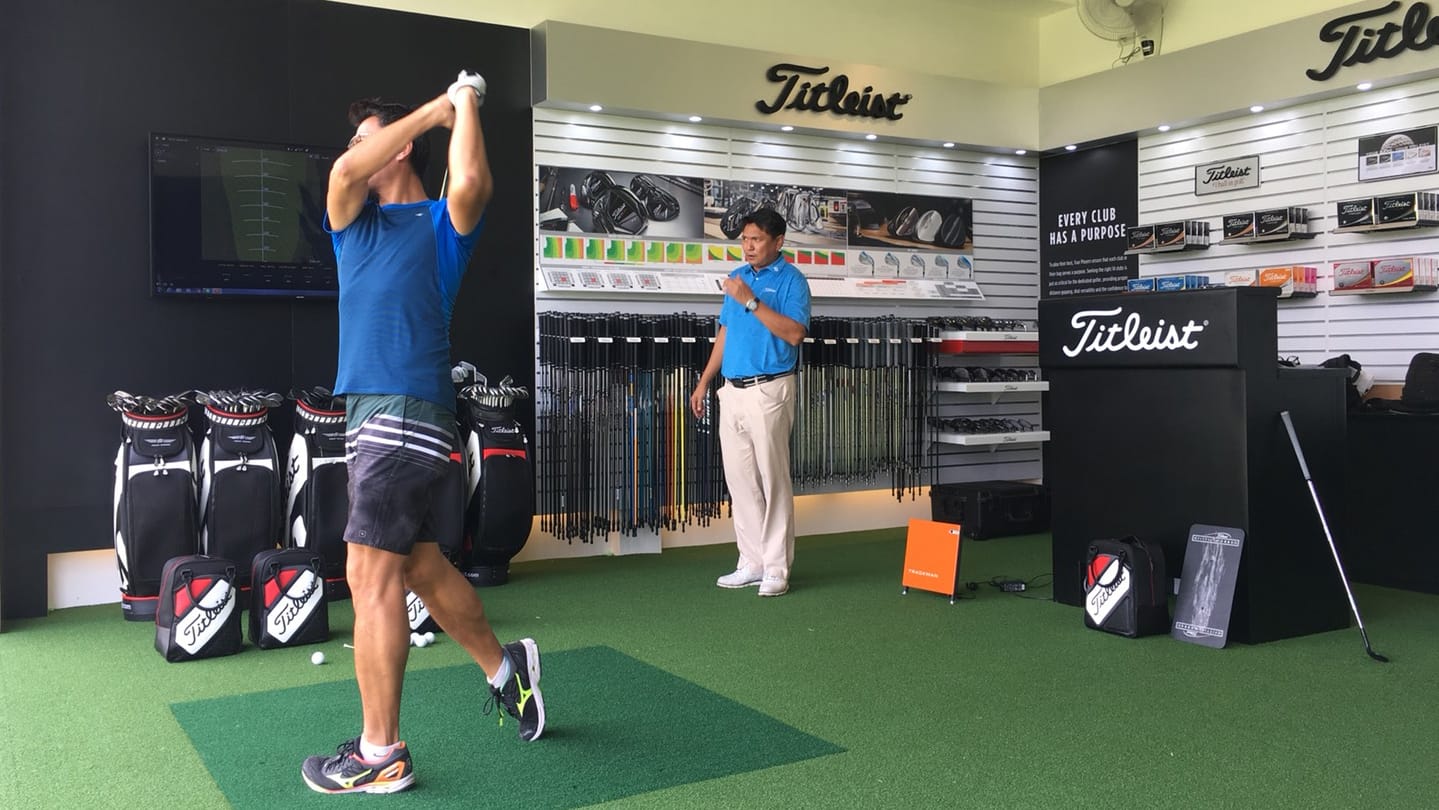 Custom Golf Club Fitting in Thailand Gentleman James